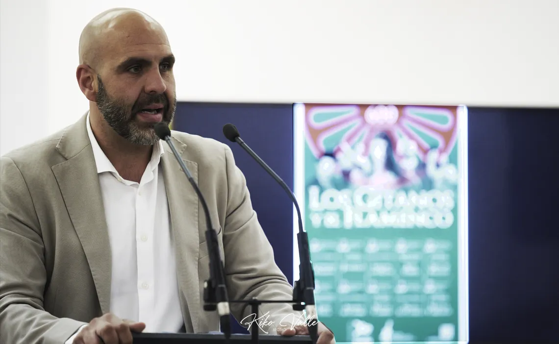 Miguel Ángel Melero. Presentación del ciclo 'Los gitanos y el flamenco', de la Federación Provincial de Entidades Flamencas. Casa de la Provincia, Sevilla. 13 nov 2025. Foto: Kiko Valle