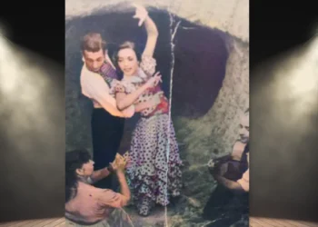 En esta foto del año 1950 aproximadamente, de izquierda a derecha, Amparo Soto (hija de Manuel Torre, esposa de Pepe Ríos), Pepe Ríos, la Niña Amparo y el guitarrista Manolo Morilla.