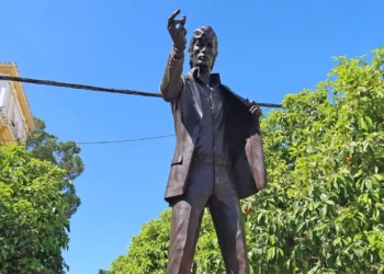 Inauguración de la estatua de Bambino. Foto: Ayto Utrera