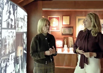 María José García-Pelayo, con María Isabel Rodríguez Palop en el Centro Cultural Lola Flores, Jerez.