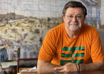 Miguel Camacho, fotografiado en el Bar Plata, frente a la Basílica de la Macarena, en agosto de 2021. Foto: perezventana