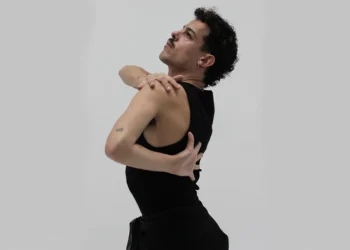 El bailaor malagueño Borja Cortés. Imagen promocional de su espectáculo 'Centro, paso'.