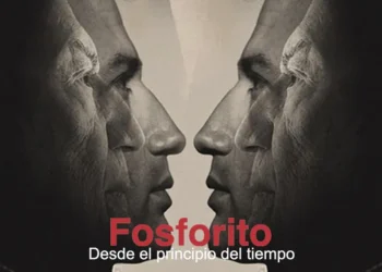 Black-and-white poster showing two mirrored profiles facing each other, with bold red text 'Fosforito' and subtitle 'Desde el principio del tiempo' below.