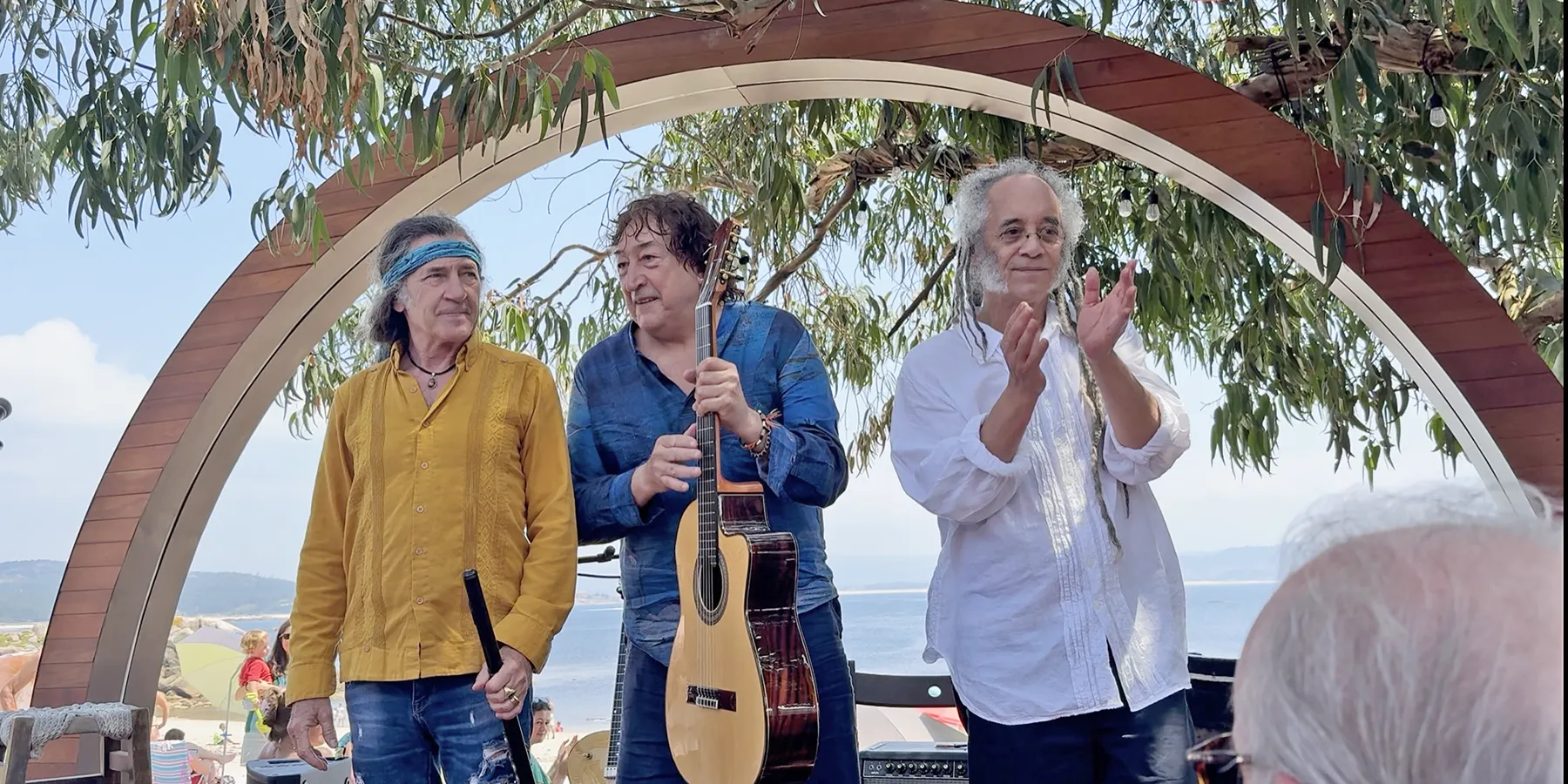 Concierto de Toninho Horta, Rubem Dantas y Jorge Pardo. Playa La Barrosa, San Vicente do Mar (Pontevedra, Galicia). 19 julio 2026. Foto: Faustino Núñez